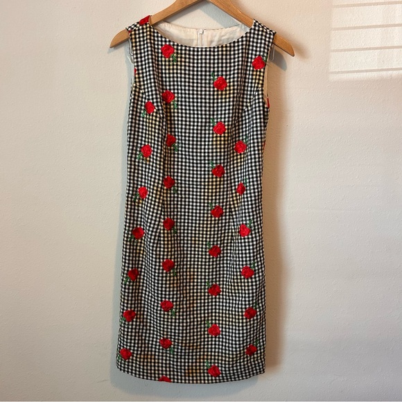 Vintage Dani Max Women’s 6 Gingham Roses Embroidered Knee Length Shift Dress - Picture 2 of 9